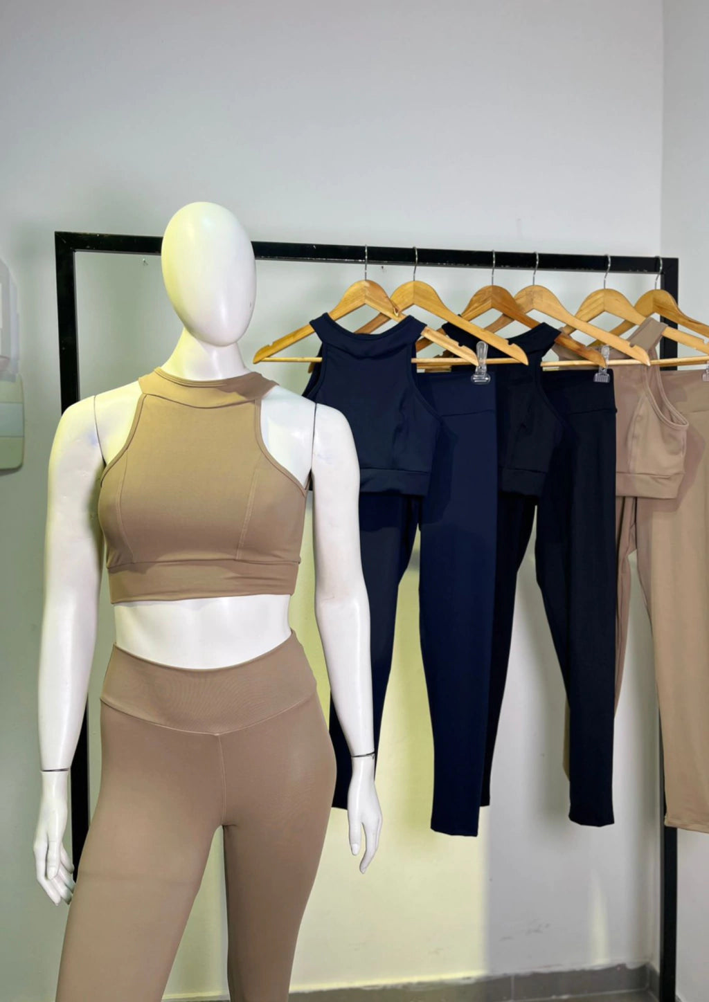 CONJUNTO TOP E LEGGING LIA